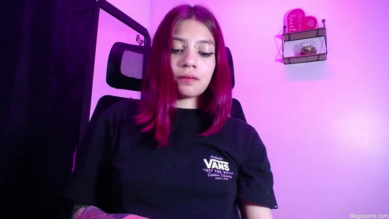 Sarai_petite_