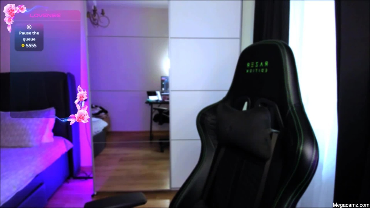 Veronica_larson
