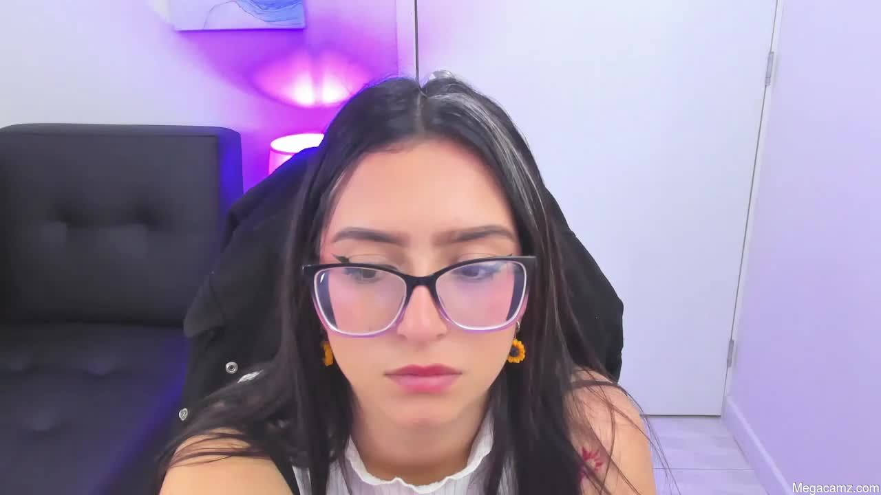 Chloe_walk_