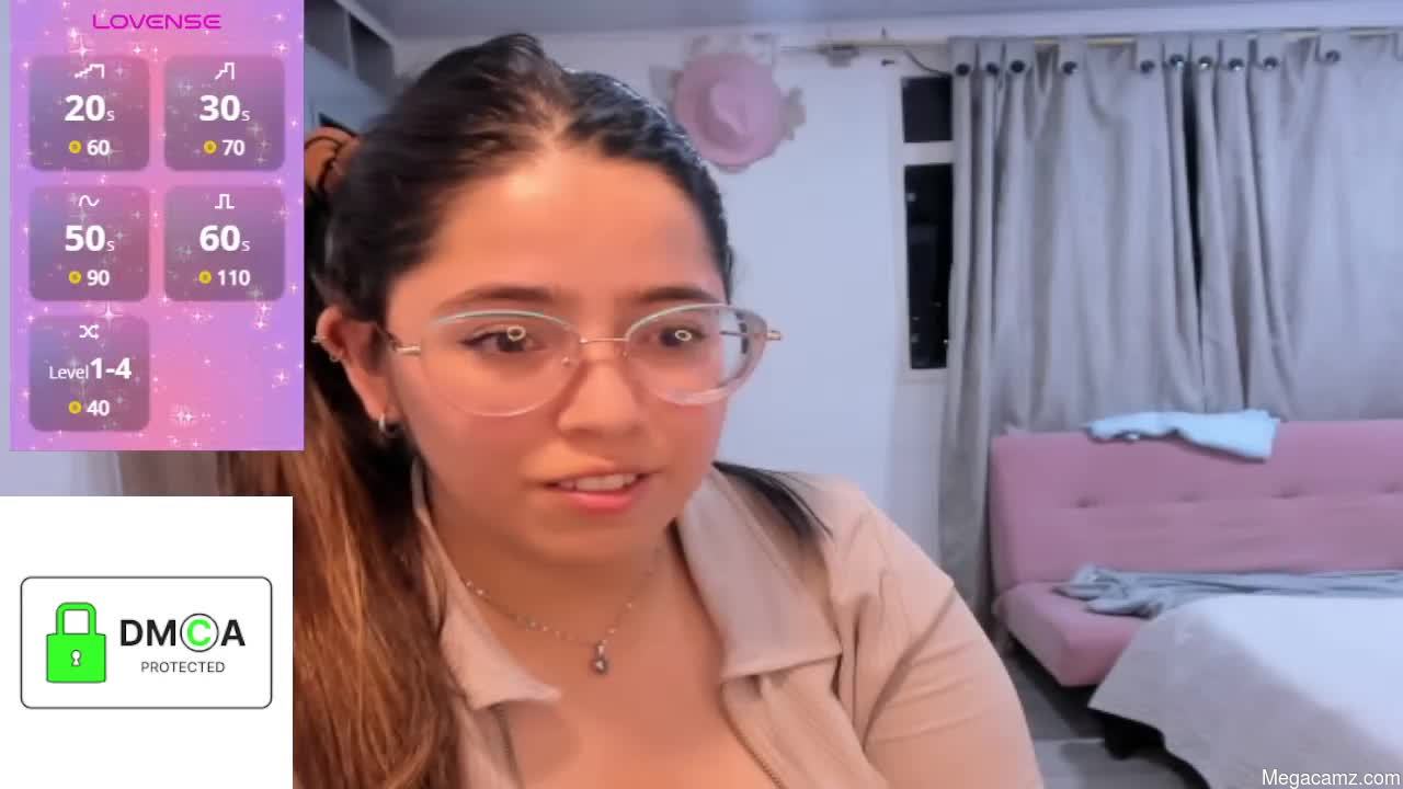 Ellie_jones1