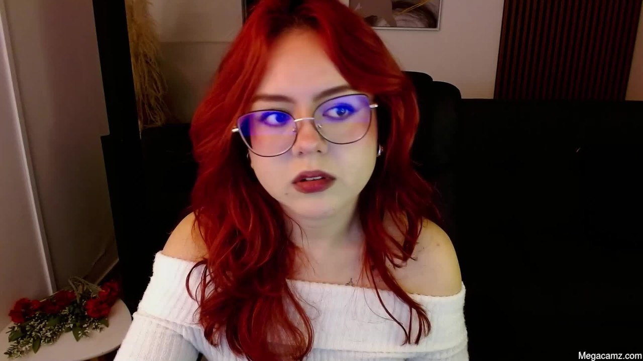 Crimson_tati