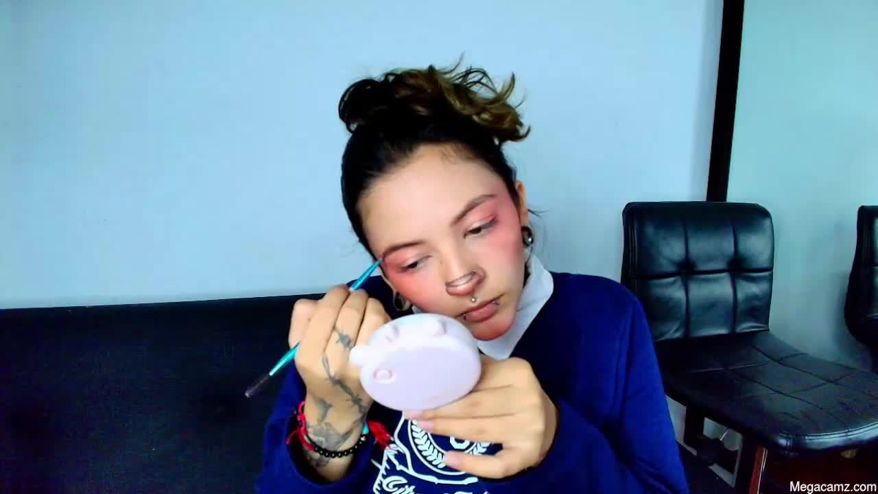 Kitty_ravee