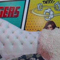 Candy_hairy