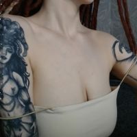 Effy_gray