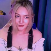 Nicolette_green