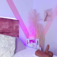 Isabella_whiite