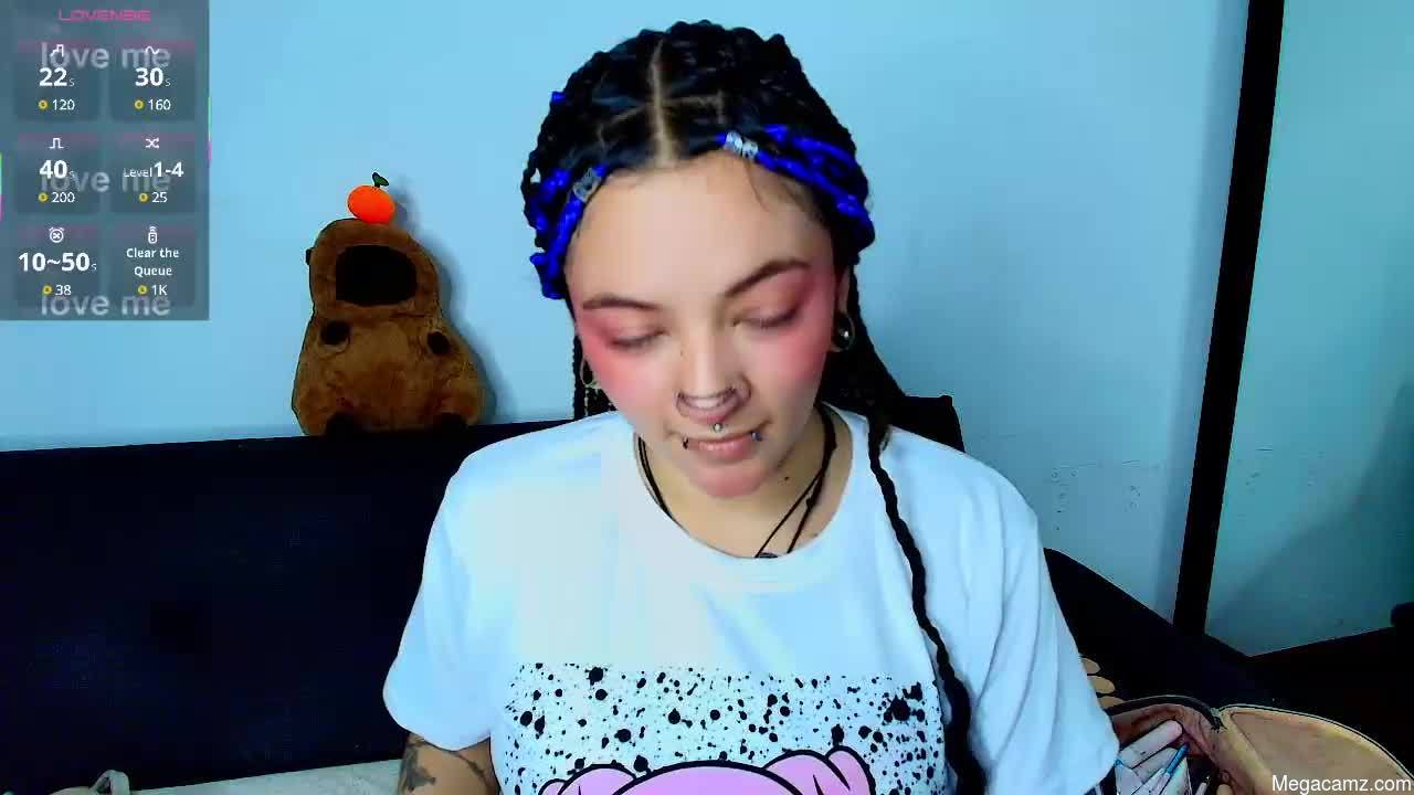 Kitty_ravee