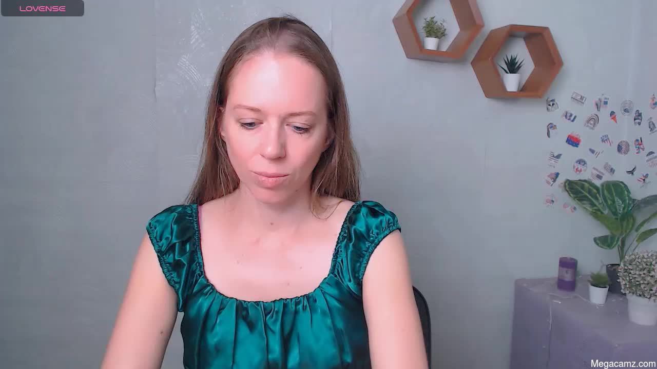 Adamais_