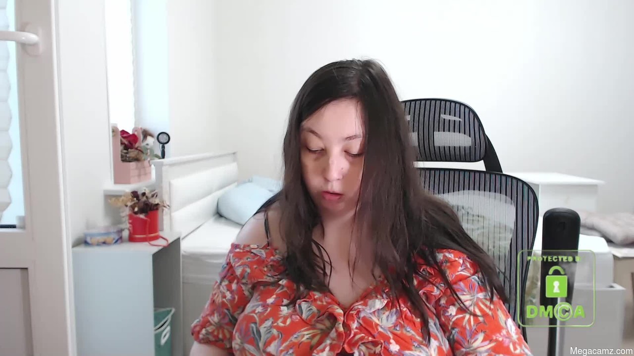 Hot_and_pretty