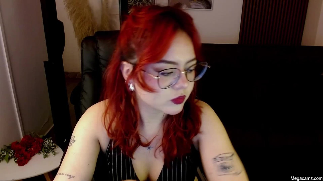 Crimson_tati