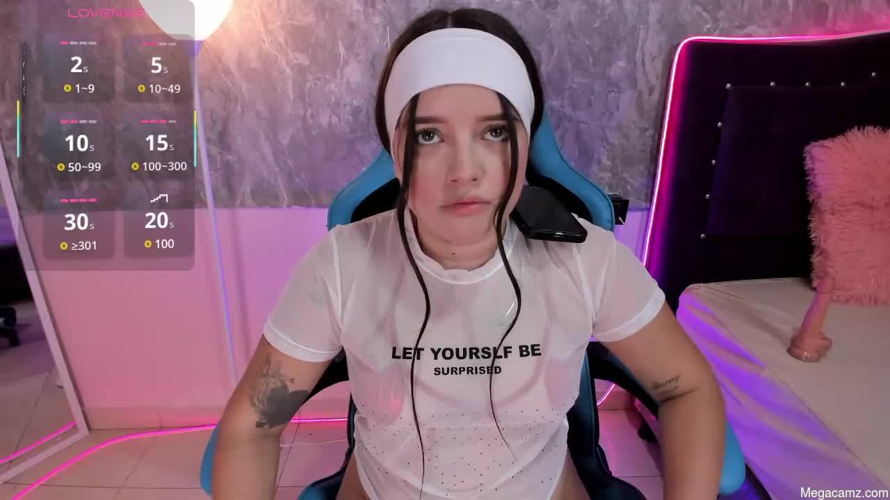 Lia_little18