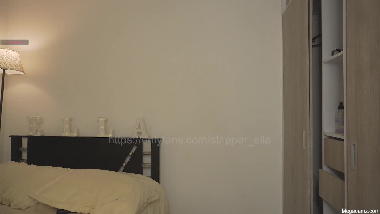 Stripper_ella