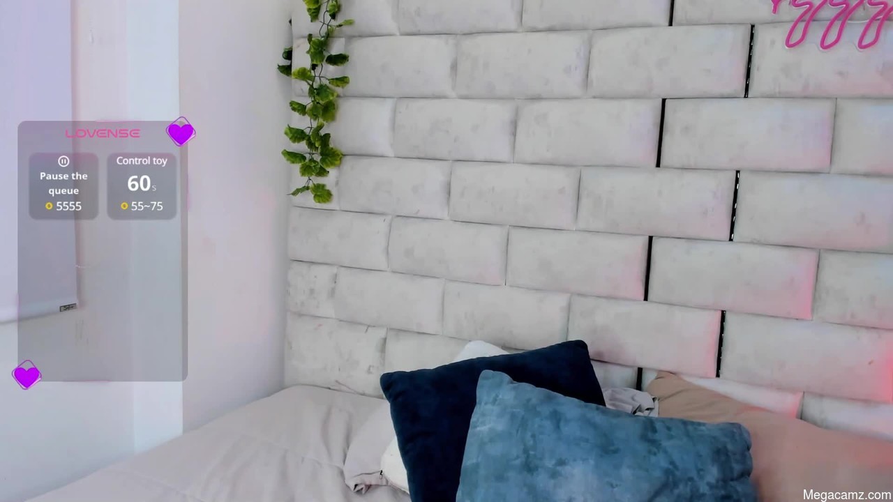 Annycooperr_